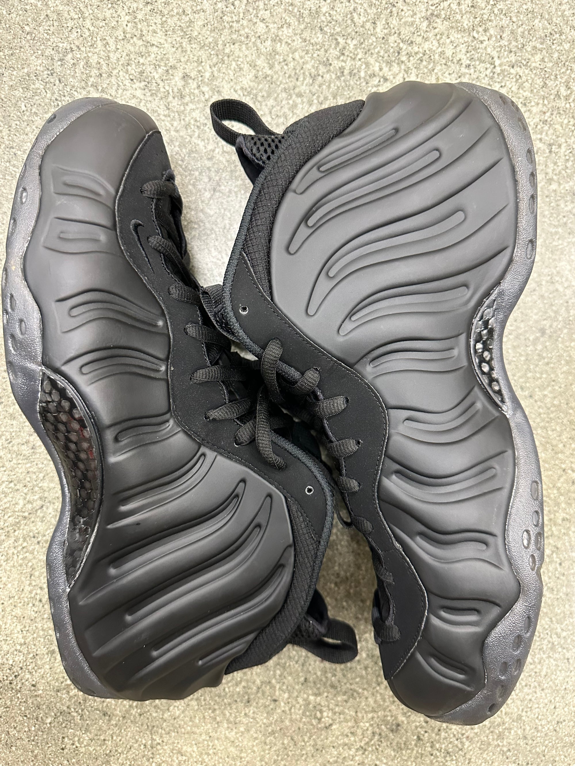 AIR FOAMPOSITE ONE BLACK ANTHRACITE - SIZE 12 (WORN) (SUPER CLEAN)