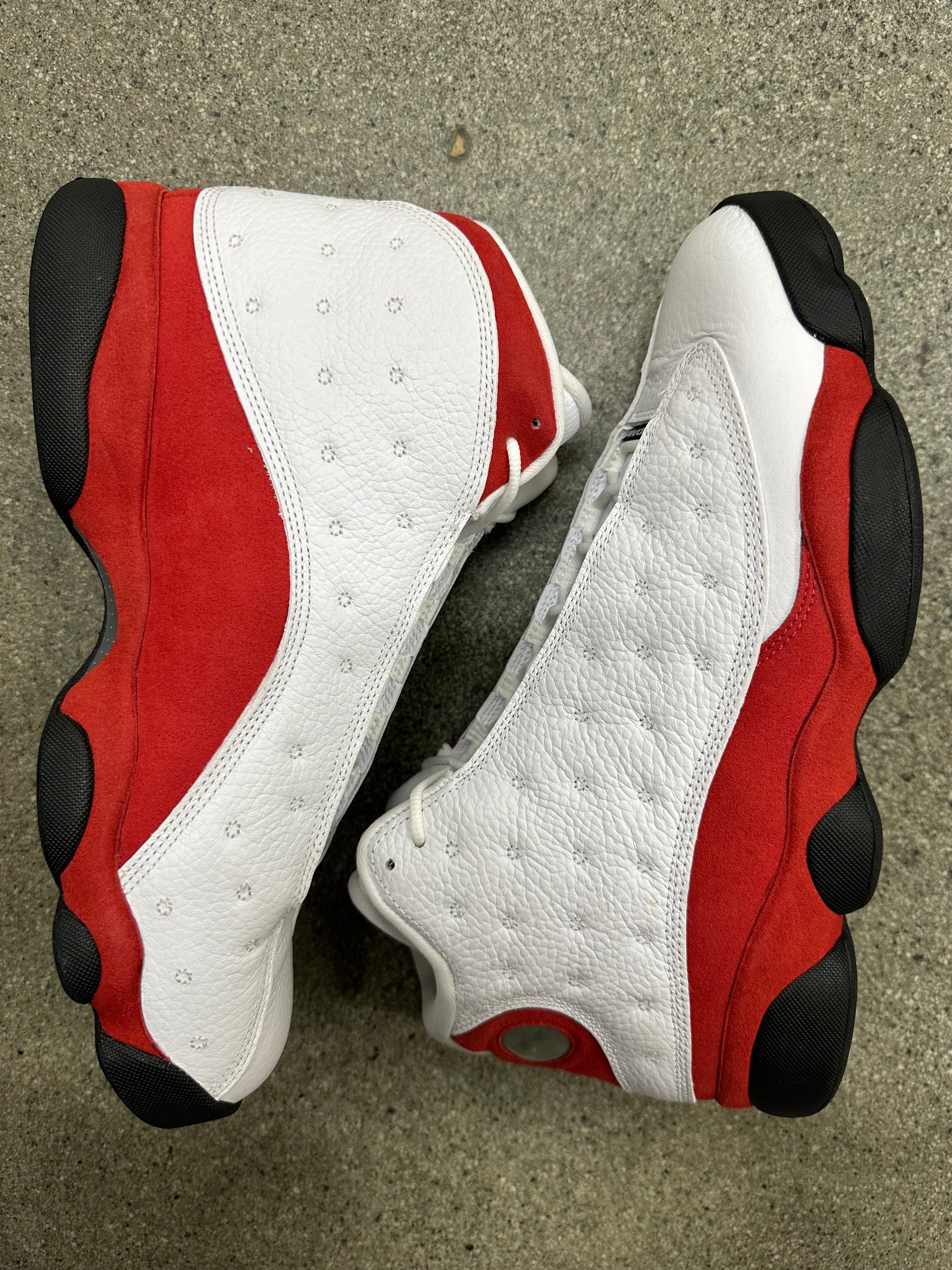 AIR JORDAN 13 CHICAGO 2017 - SIZE 11.5 (WORN)