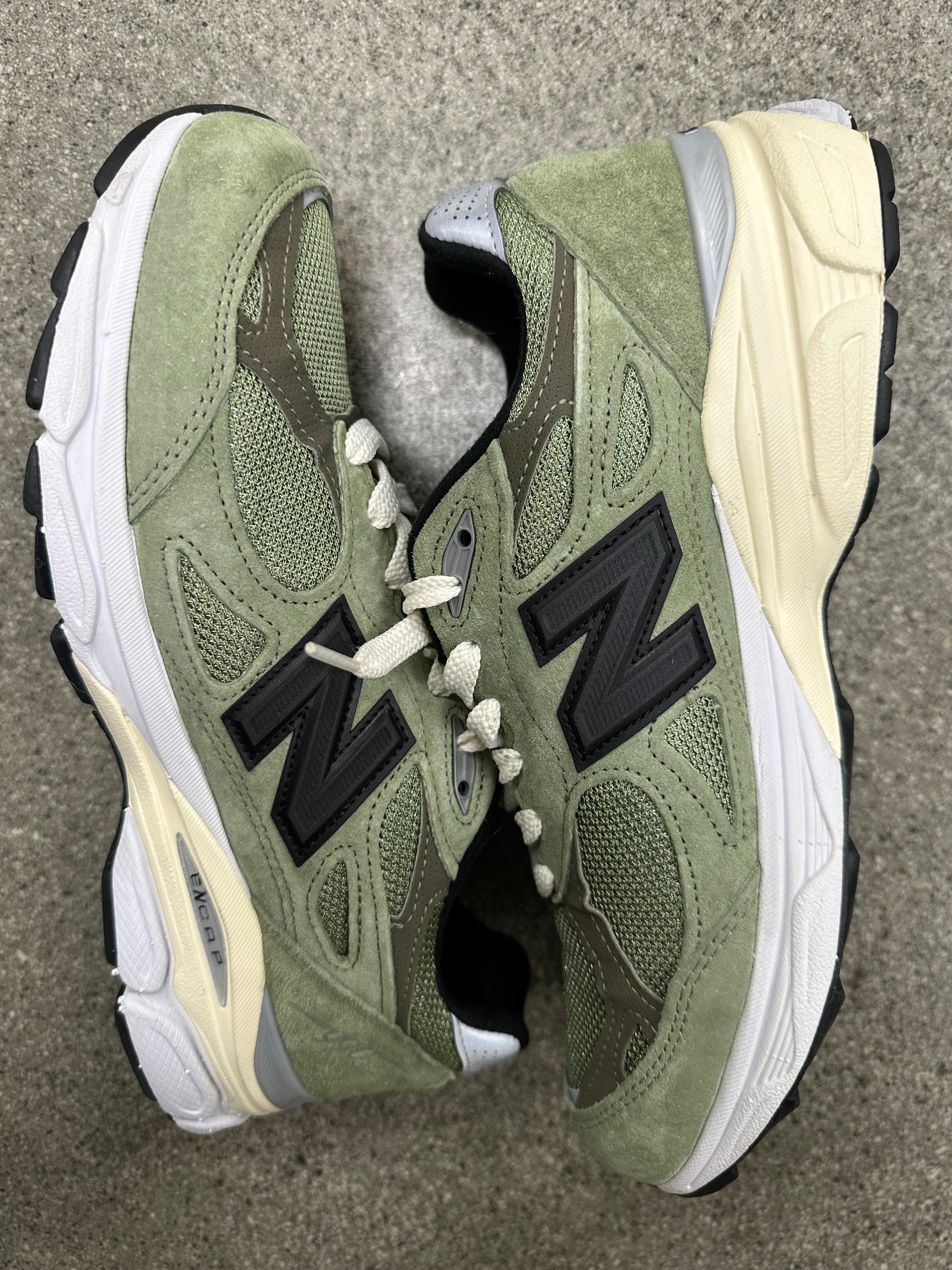 NEW BALANCE JJJJOUND OLIVE M990 - SIZE 8 (WORN)