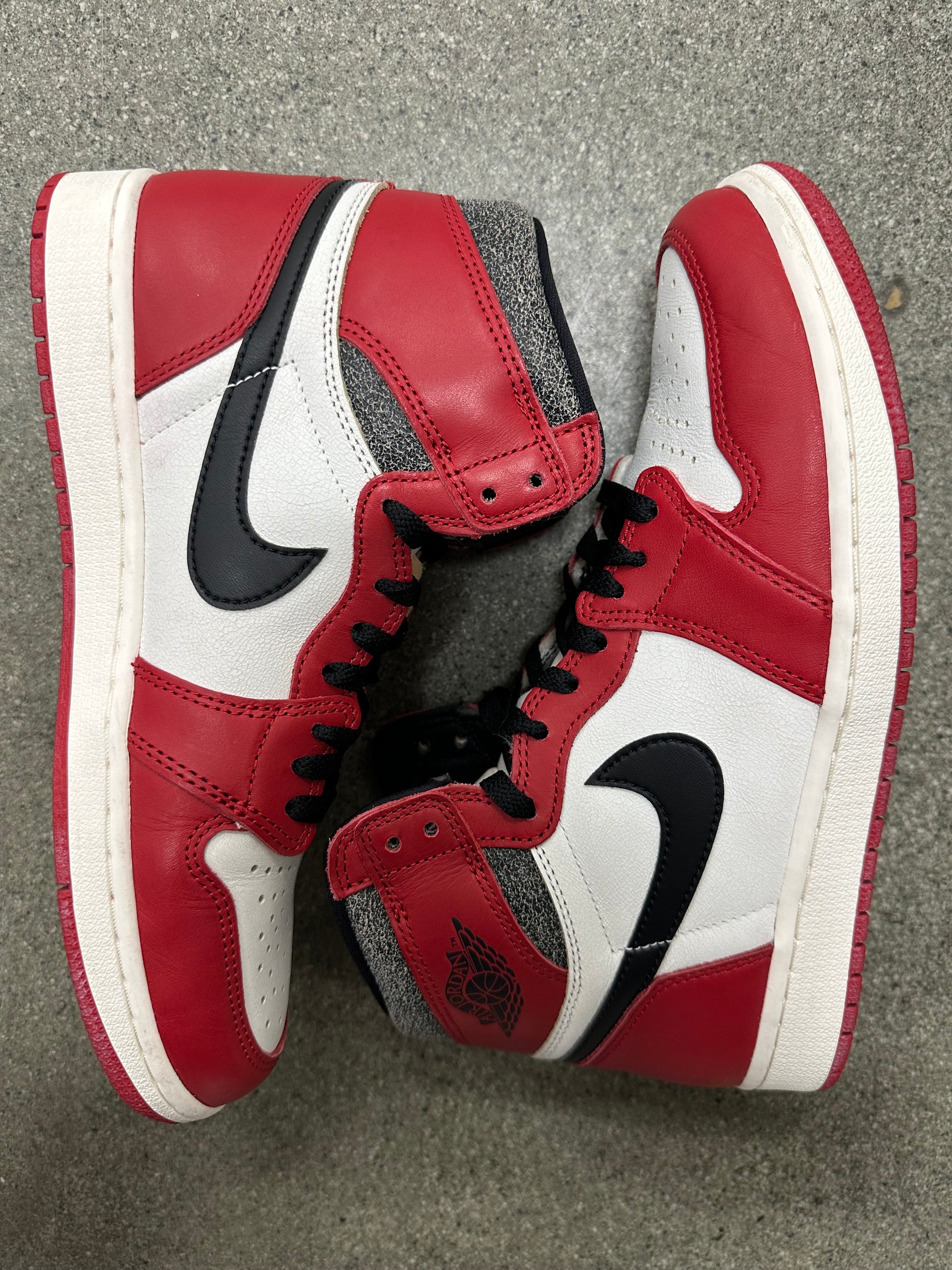 AIR JORDAN 1 LOST AND FOUND - SIZE 9.5 (WORN) (SUPER CLEAN)