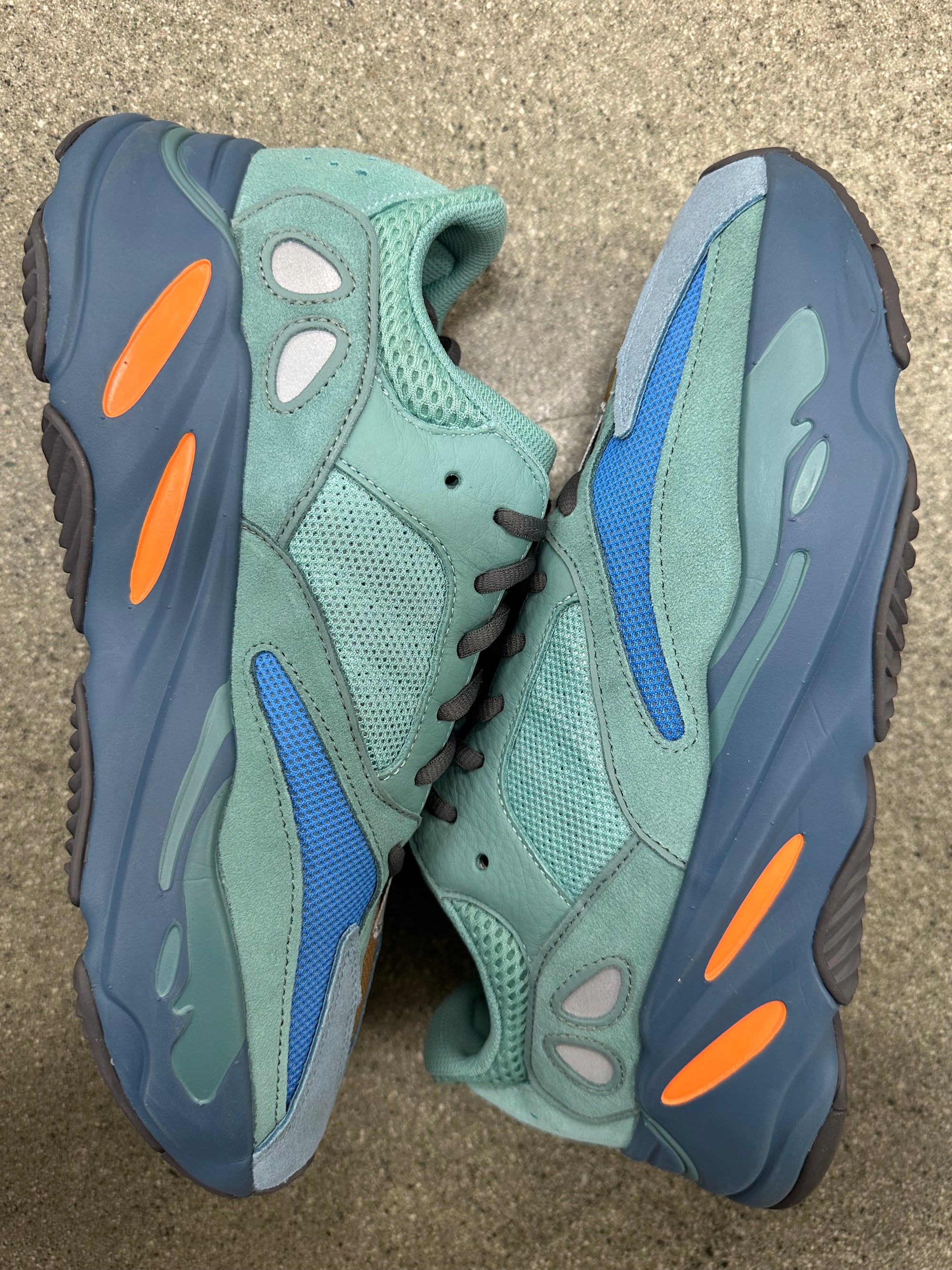 YEEZY BOOST 700 FADED AZURE - SIZE 11.5 (WORN) (SUPER CLEAN)