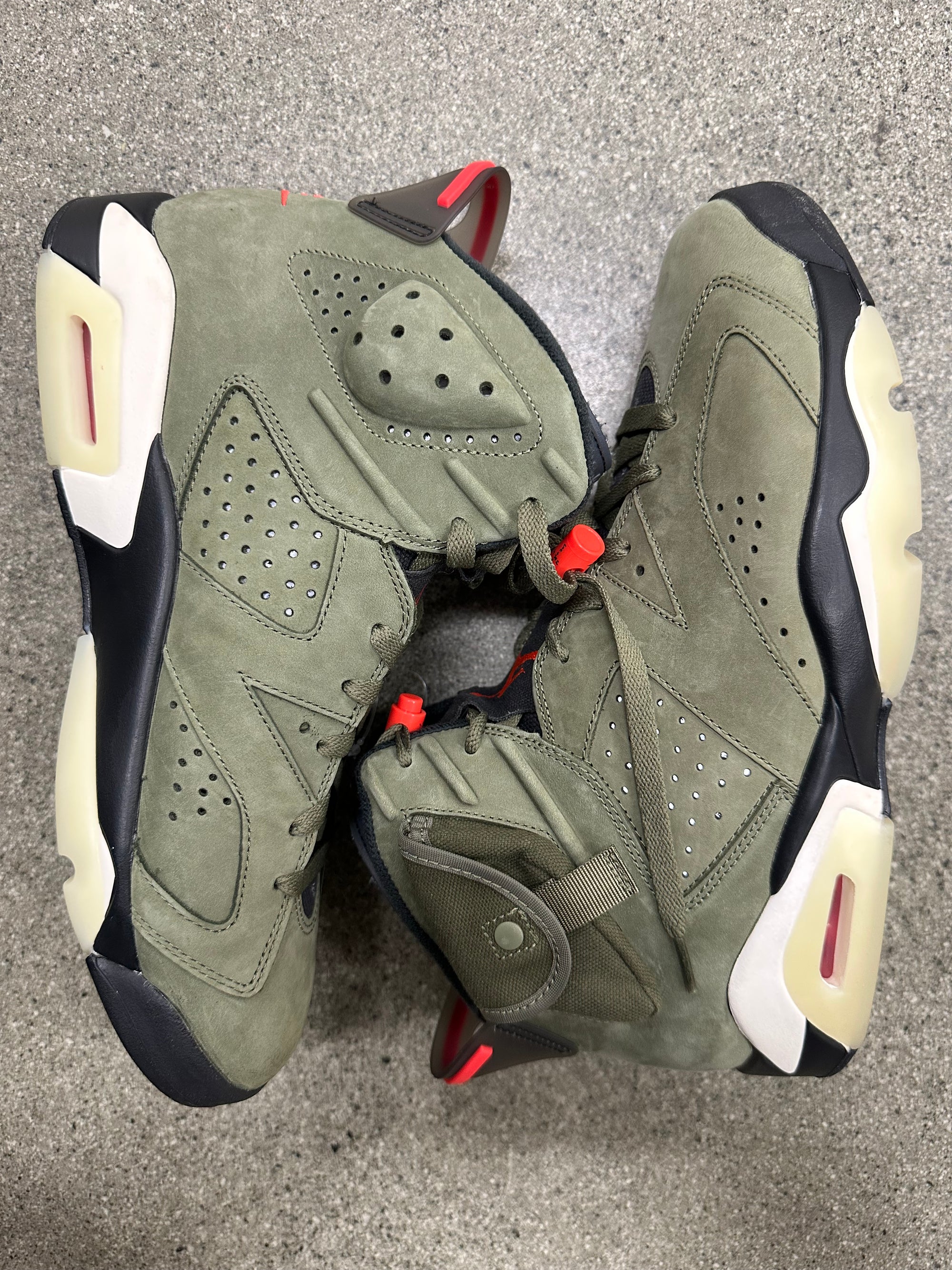 AIR JORDAN 6 TRAVIS SCOTT OLIVE - SIZE 10.5 (WORN) (SUPER CLEAN)