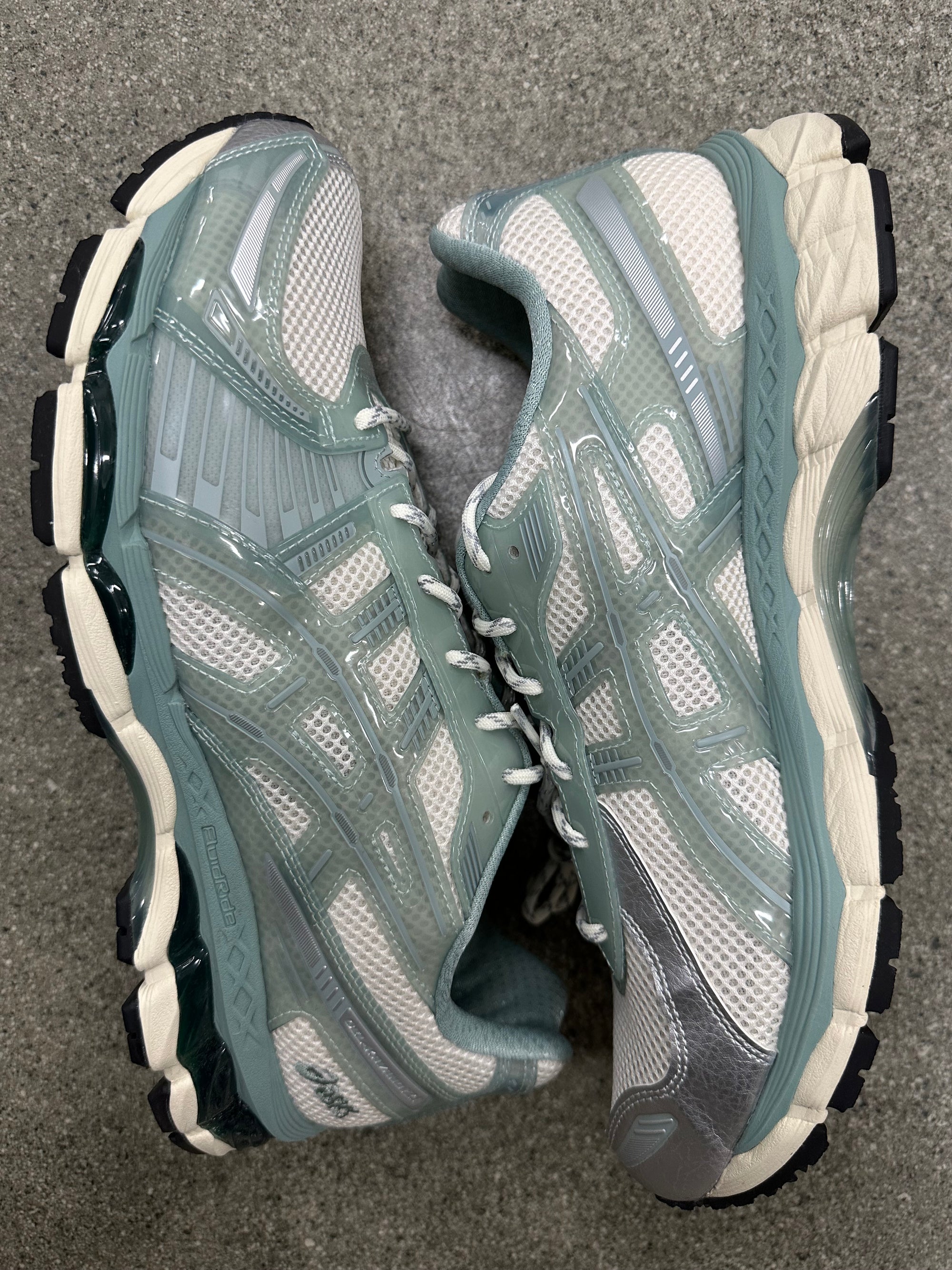 GEL KAYANO KITH 12.1 - CREAM SAGE - SIZE 11.5 (WORN)