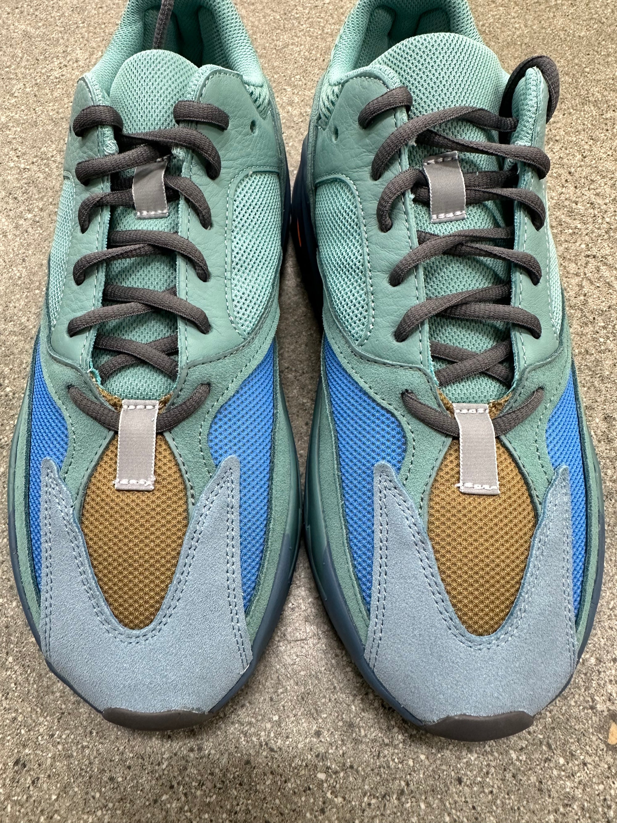 YEEZY BOOST 700 FADED AZURE - SIZE 11.5 (WORN) (SUPER CLEAN)