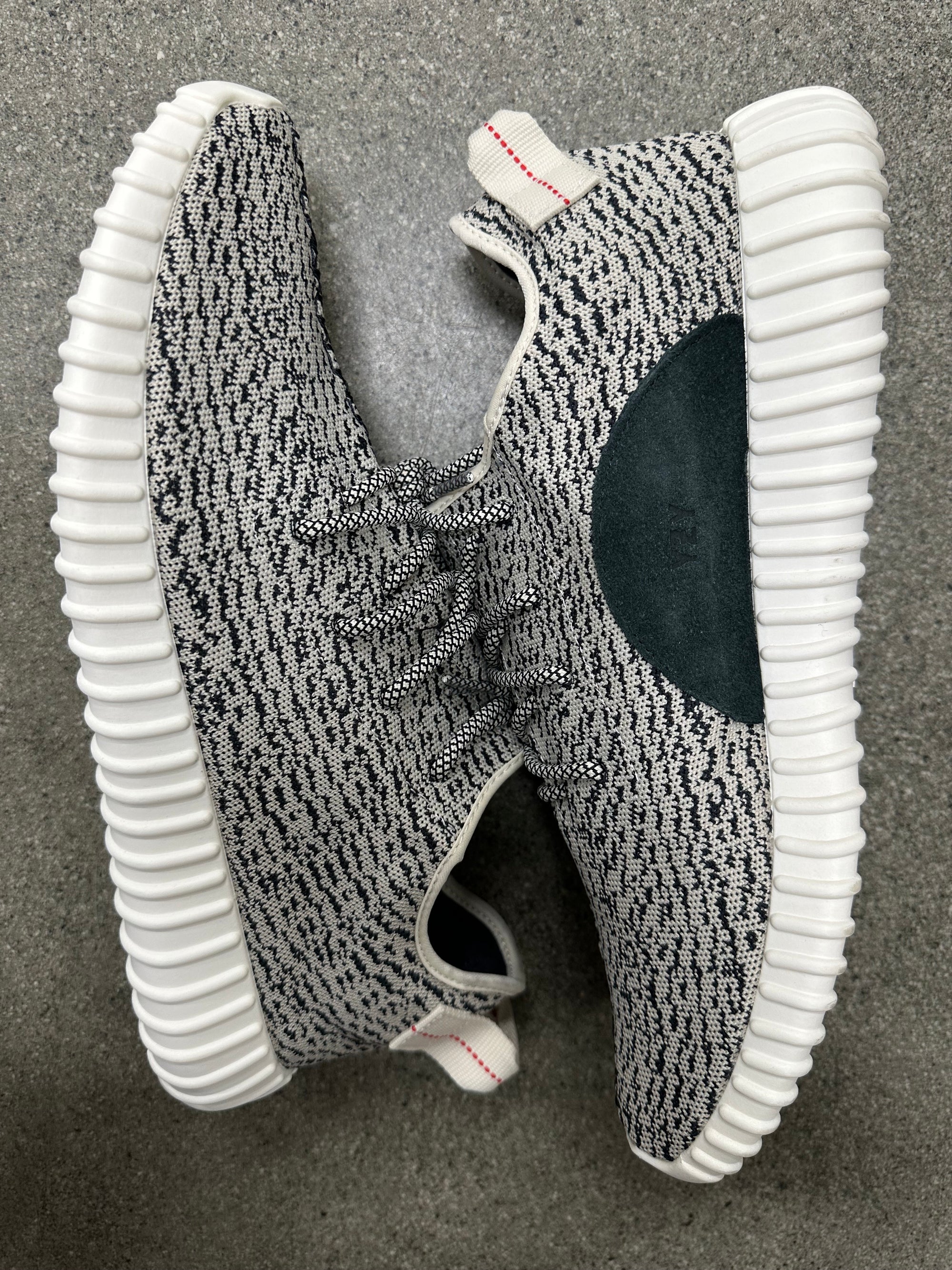 YEEZY BOOST 350 TURTLE DOVE 2022 - SIZE 14 (WORN)