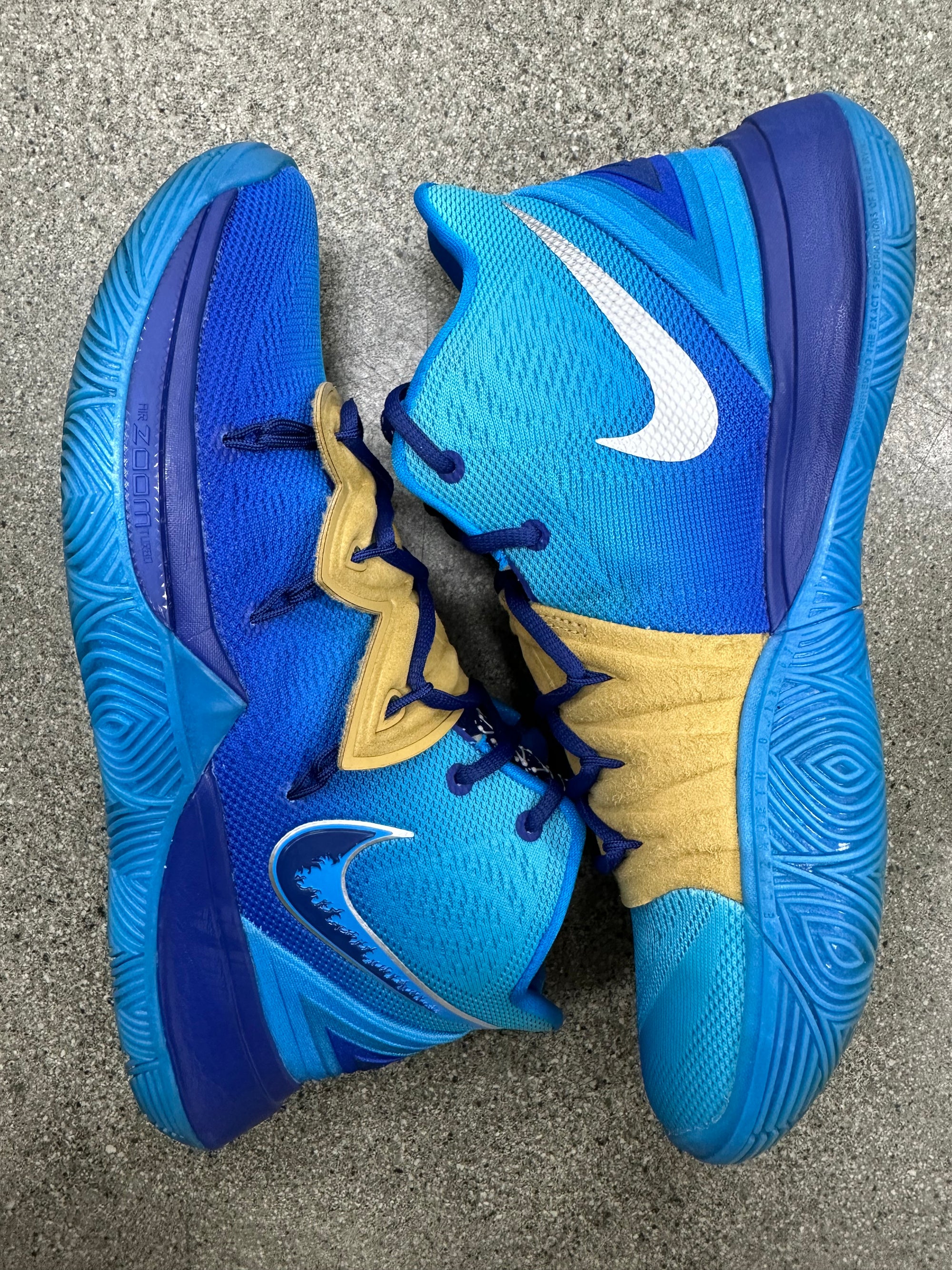 KYRIE 5 CONCEPTS ORIONS BELT SPECIAL BOX - SIZE 10.5 (WORN)