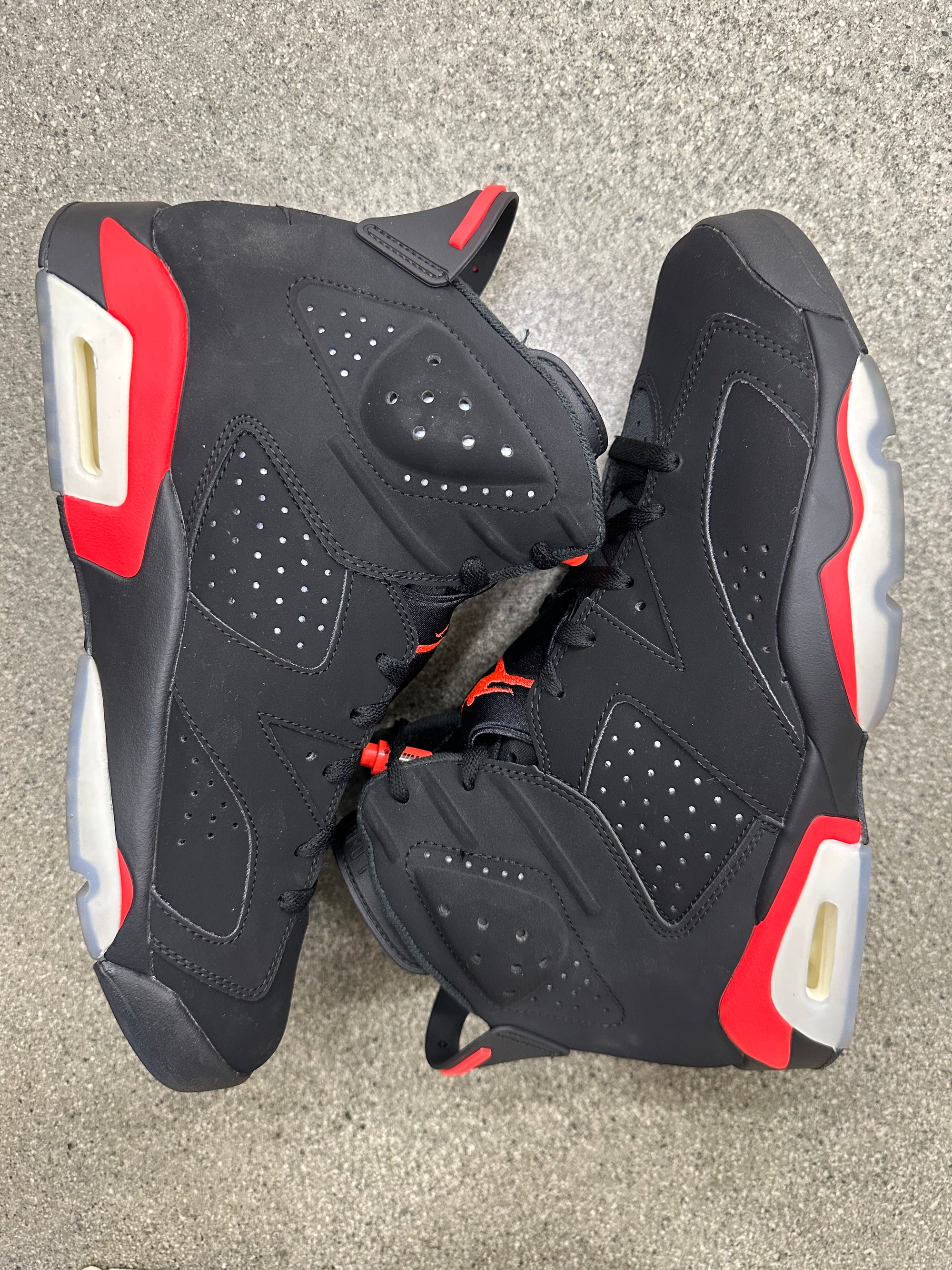 AIR JORDAN 6 BLACK INFRARED 2019 - SIZE 10.5 (WORN)