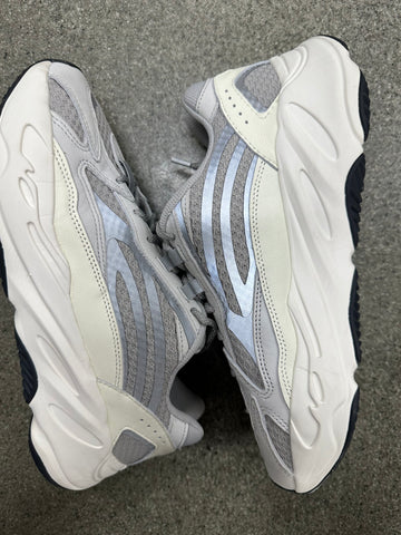 YEEZY BOOST 700 STATIC - SIZE 10.5 (WORN)