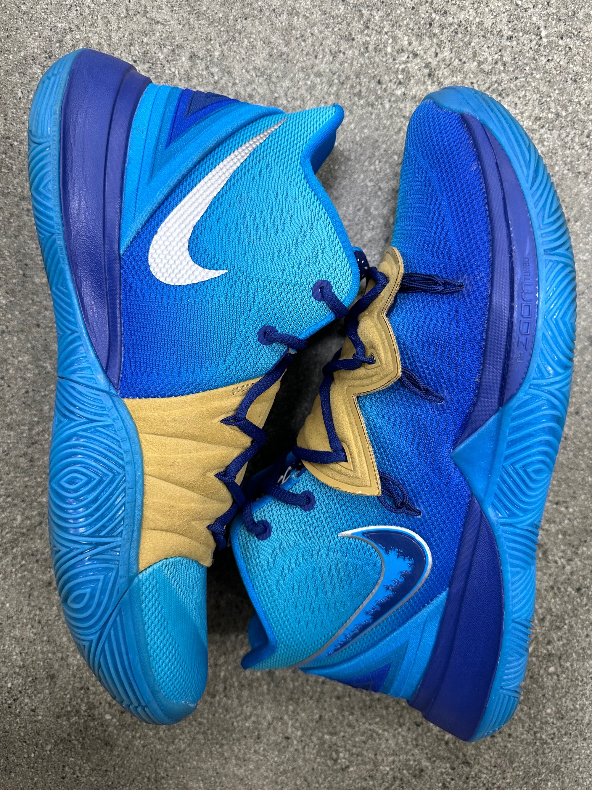 KYRIE 5 CONCEPTS ORIONS BELT SPECIAL BOX - SIZE 10.5 (WORN)