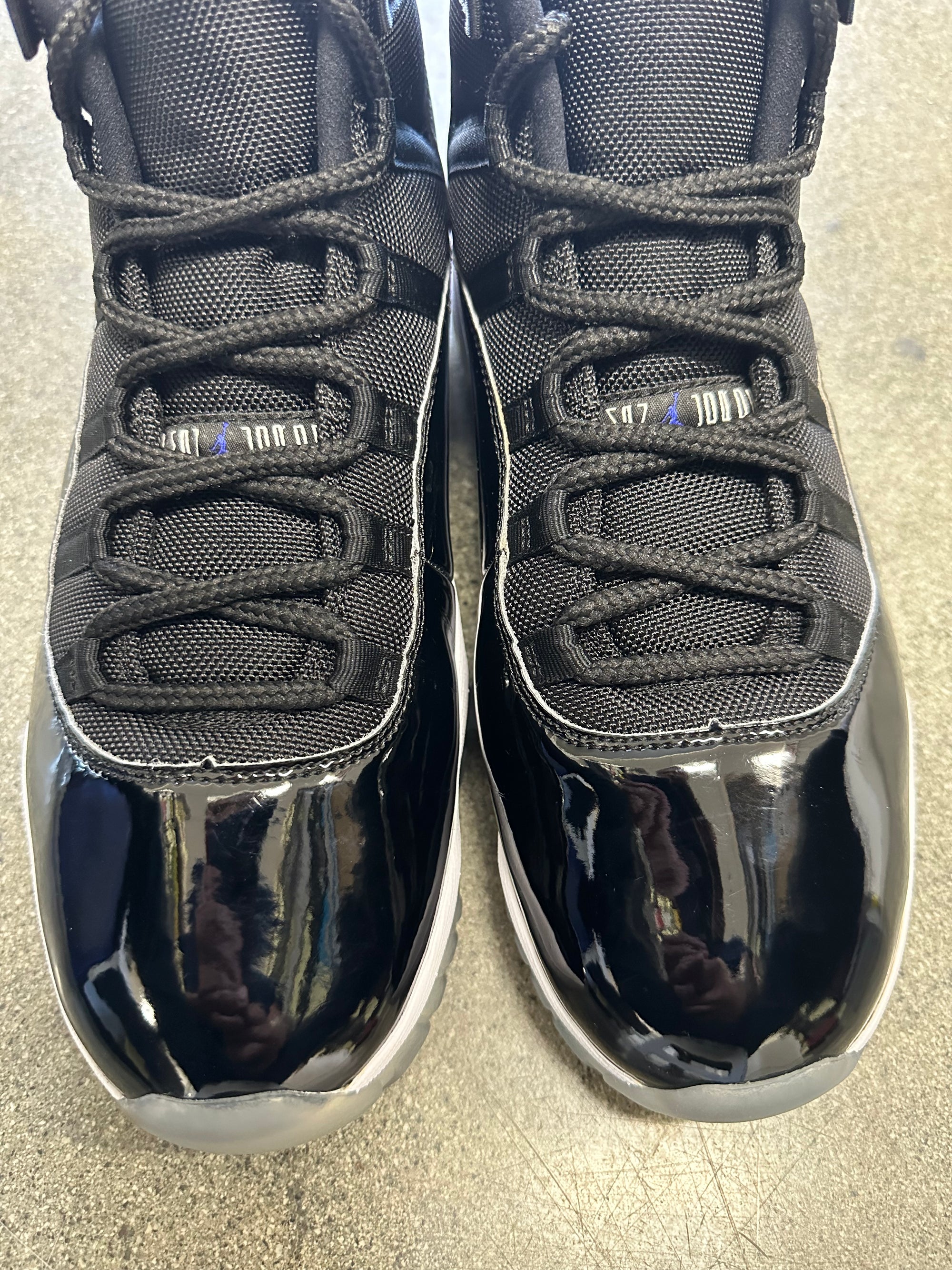 AIR JORDAN 11 SPACE JAM - SIZE 12 (WORN) (SUPER CLEAN)