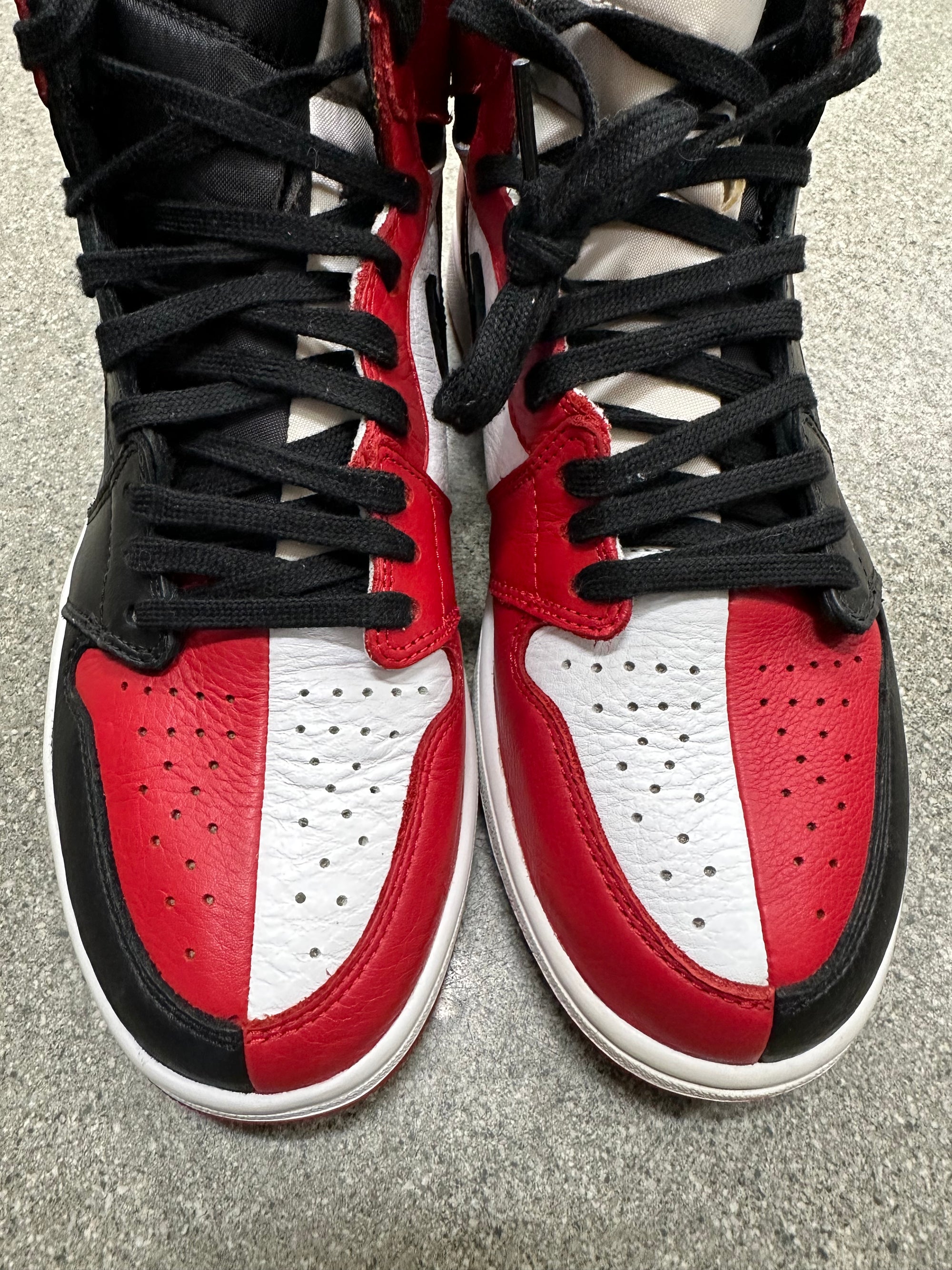 AIR JORDAN 1 HOME TO HOMAGE - SIZE 10.5 (WORN)