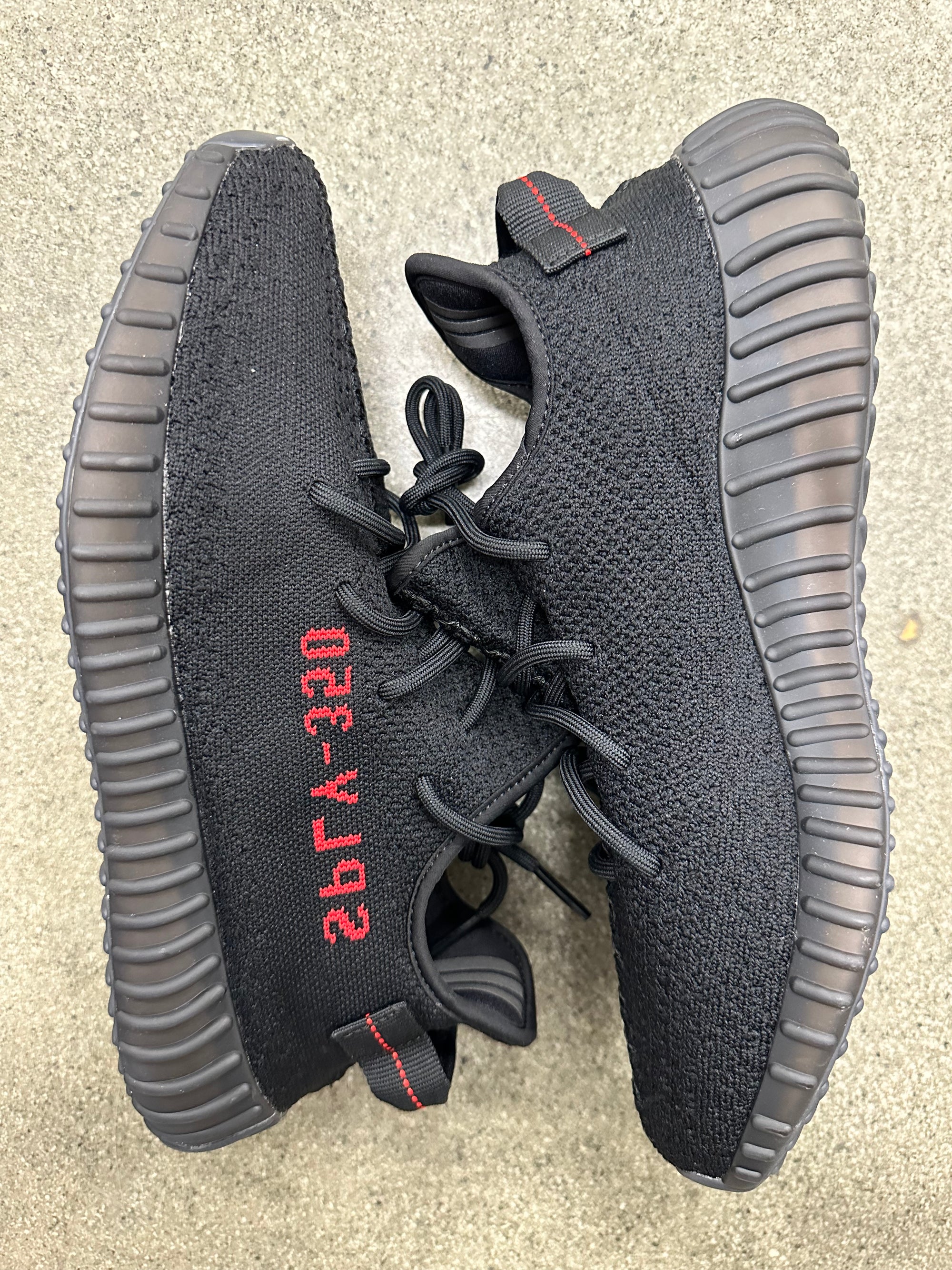 YEEZY BOOST 350 V2 BRED - SIZE 11 (WORN)