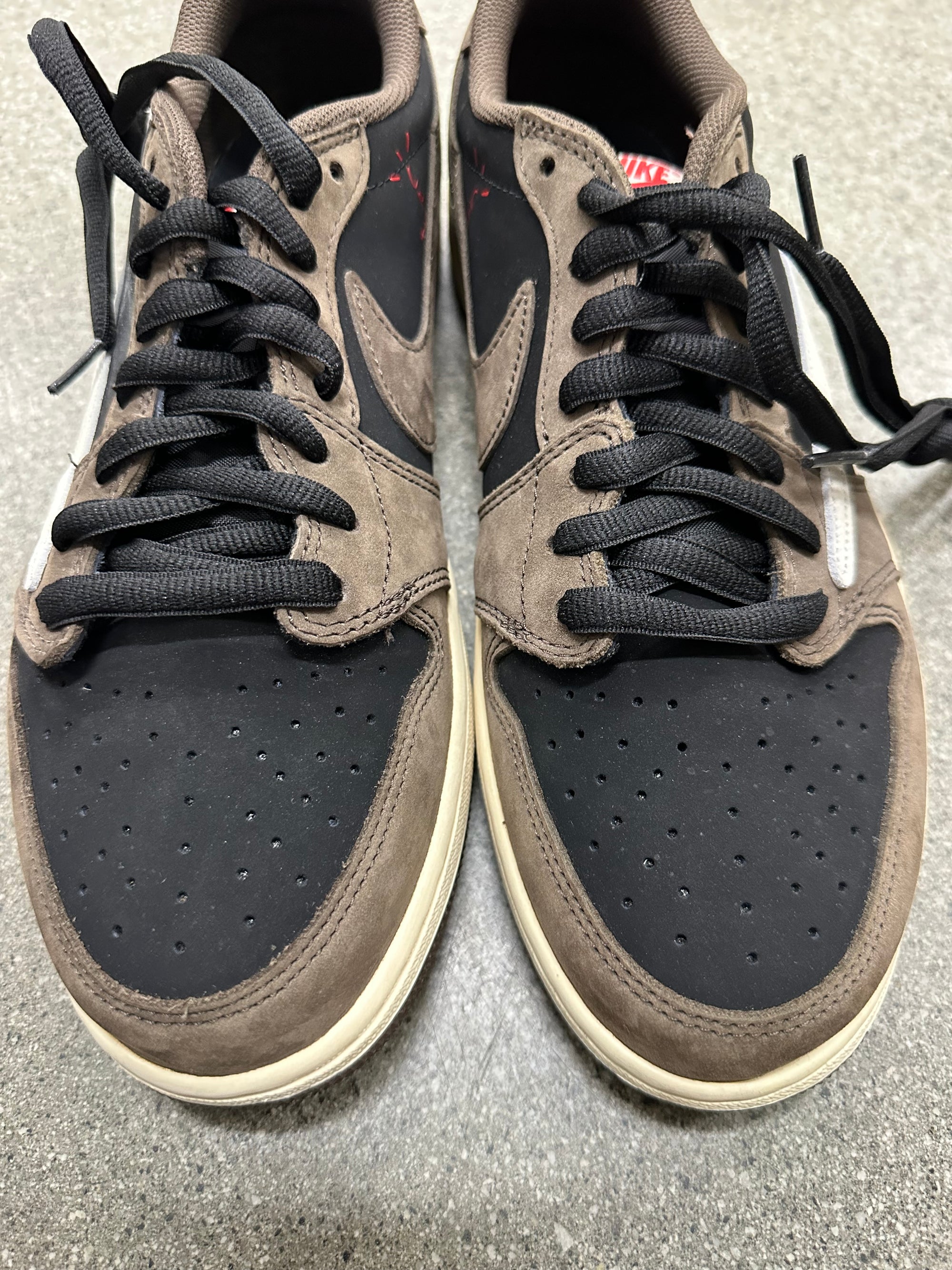 AIR JORDAN 1 LOW TRAVIS SCOTT MOCHA - SIZE 11 (WORN) (SUPER CLEAN)