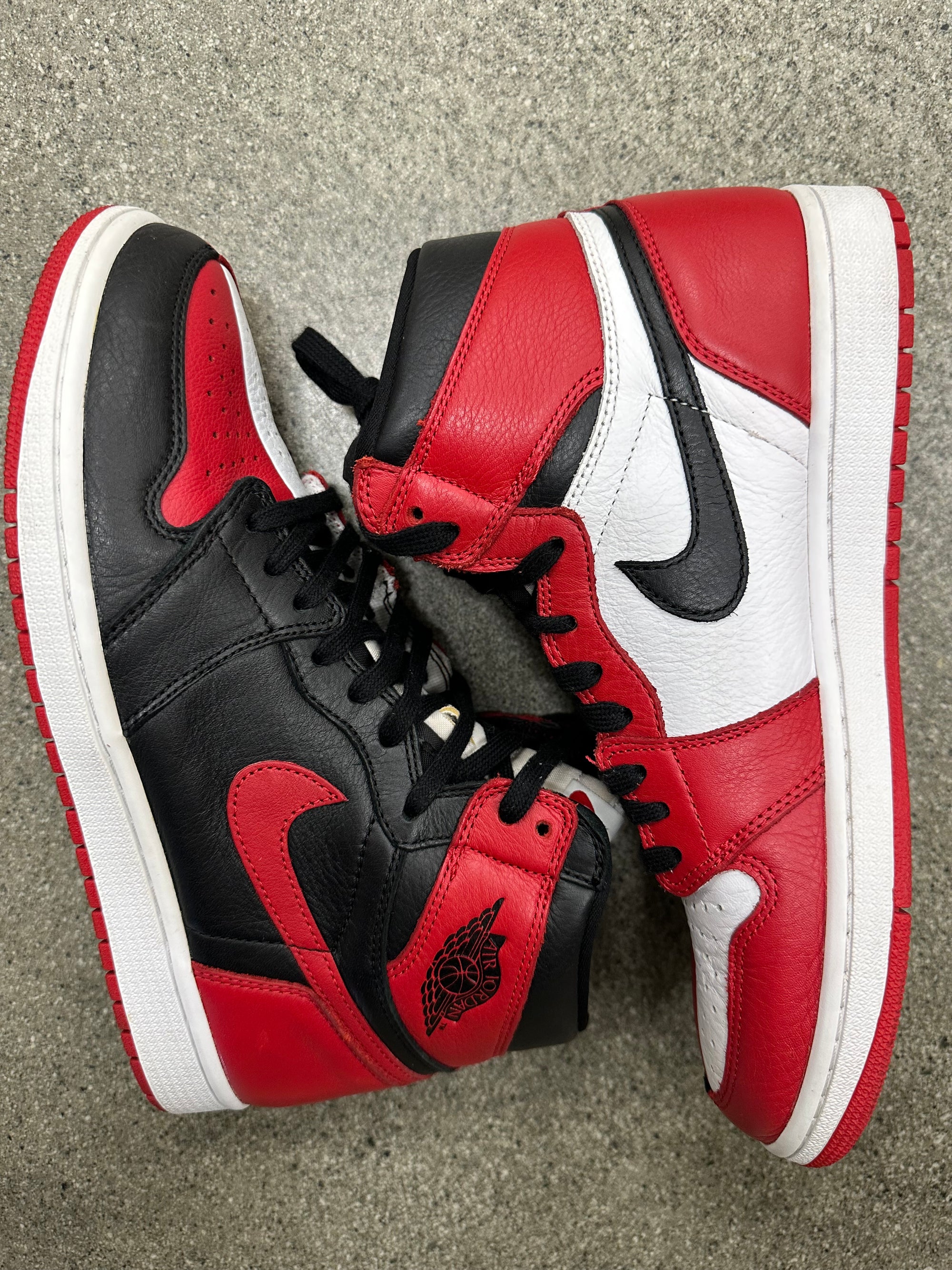 AIR JORDAN 1 HOME TO HOMAGE - SIZE 10.5 (WORN)