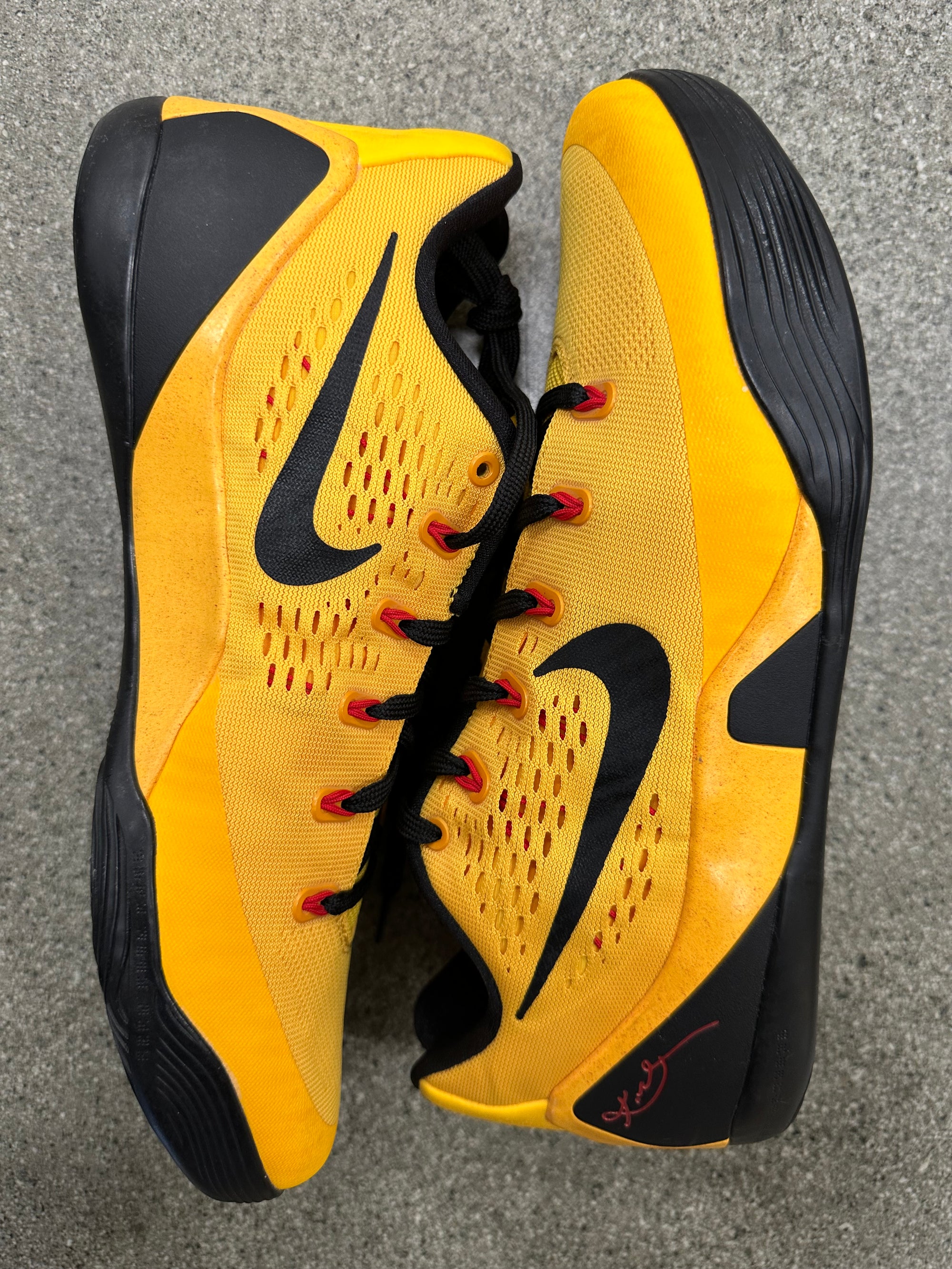 KOBE 9 BRUCE LEE - SIZE 11 (WORN)