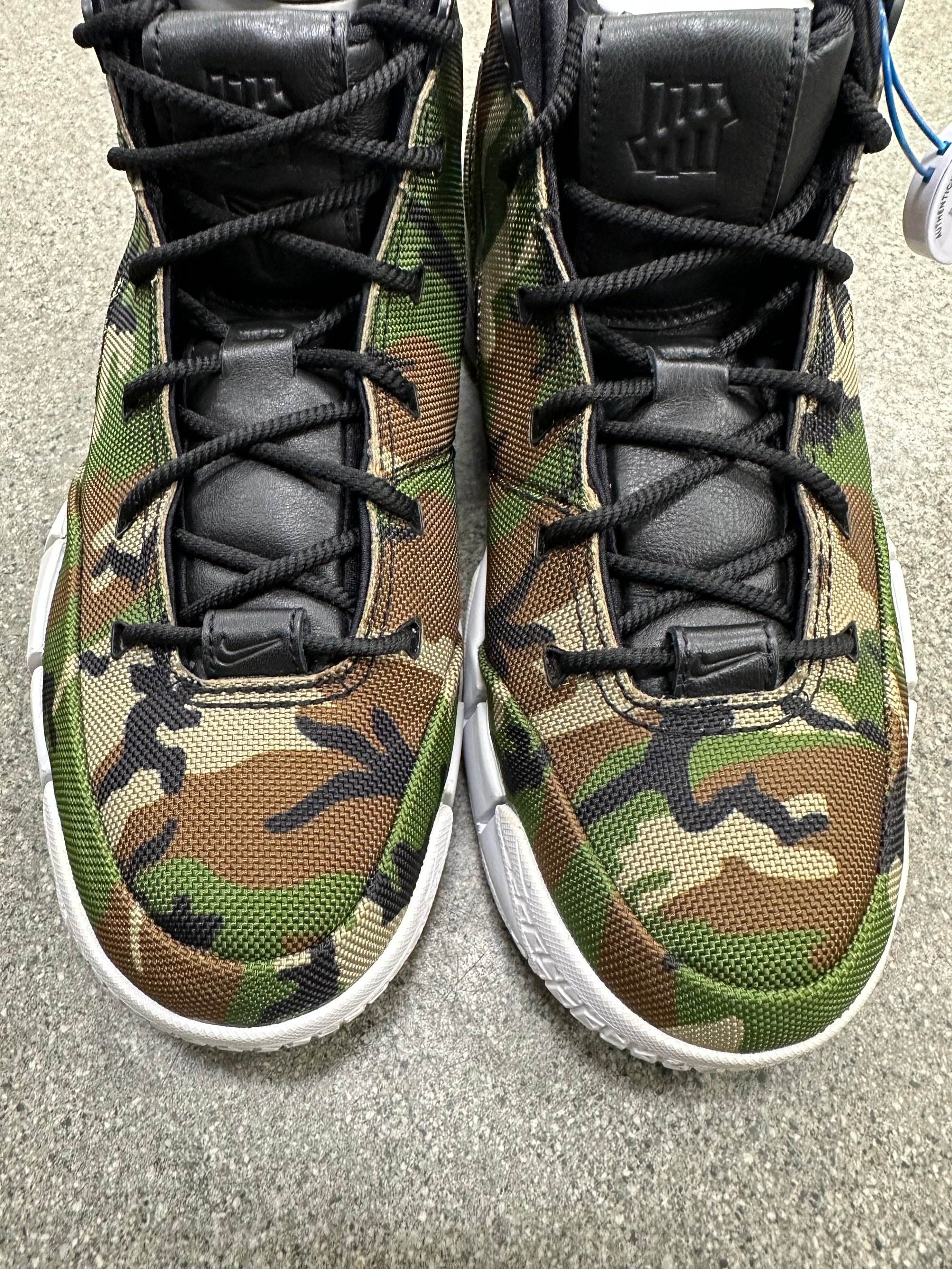 KOBE 1 PROTRO UNDEFEATED CAMO - SIZE 10.5 (WORN)