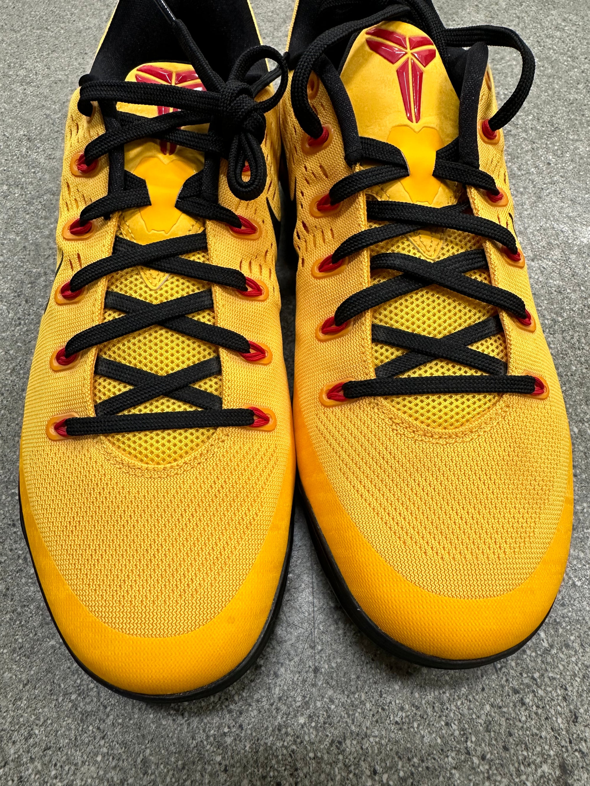 KOBE 9 BRUCE LEE - SIZE 11 (WORN)