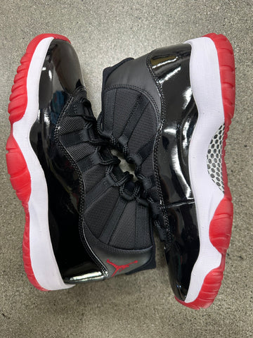 AIR JORDAN 11 BRED 2019 - SIZE 9 (WORN)