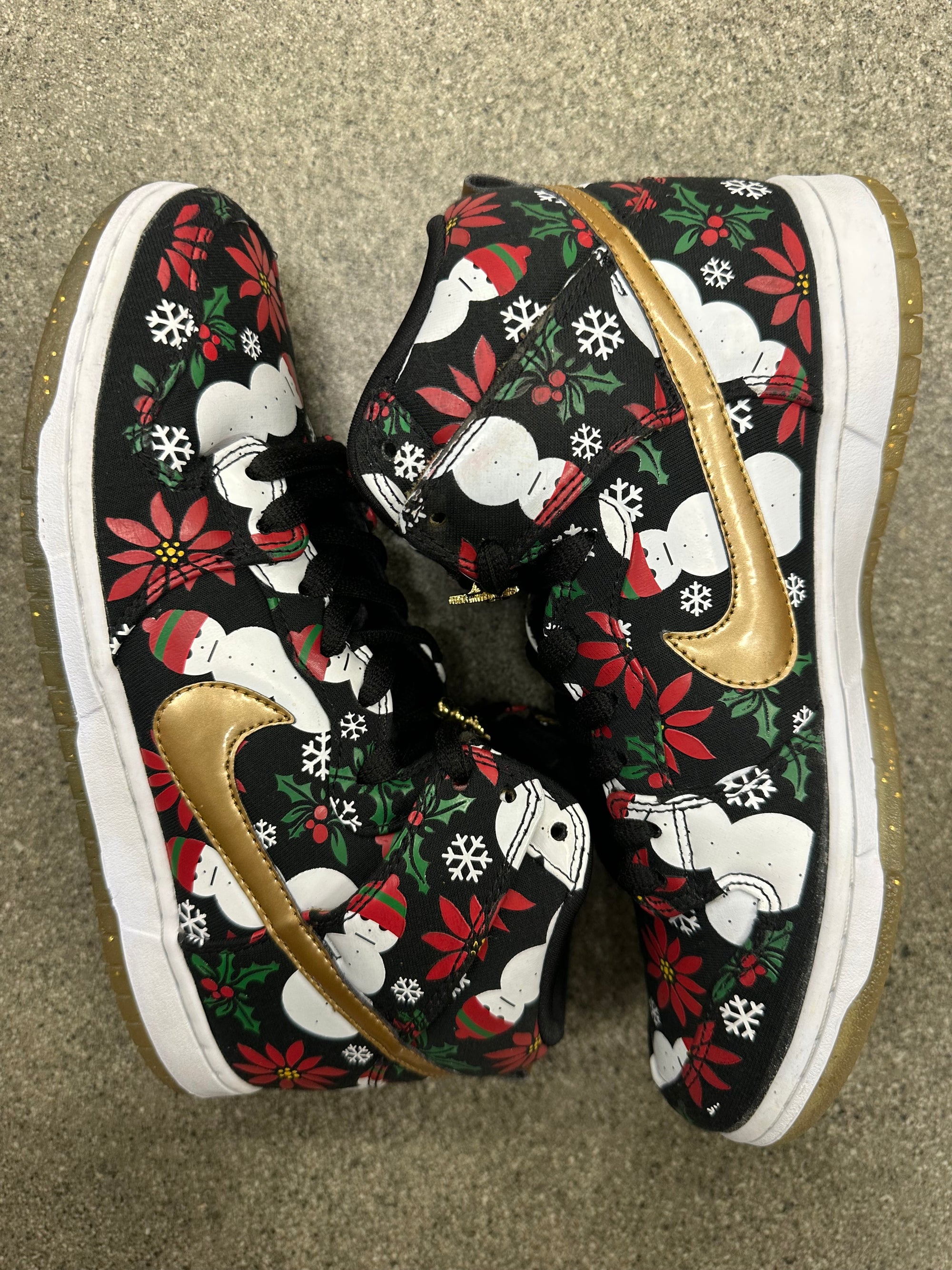 DUNK HI PRO SB UGLY SWEATER BLACK - SIZE 8.5 (WORN)