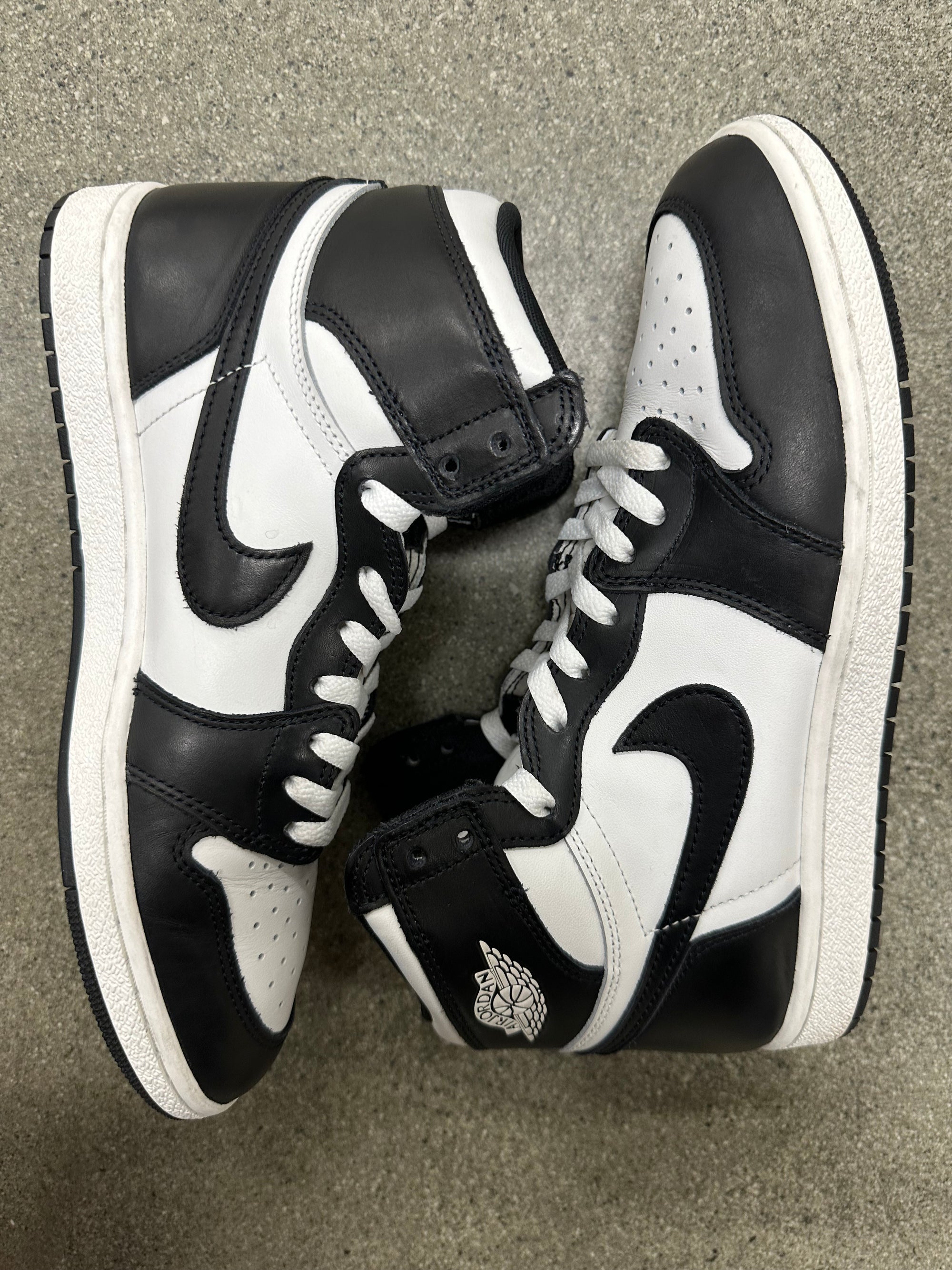 AIR JORDAN 1 HI 85 BLACK WHITE - SIZE 10.5 (WORN) (SUPER CLEAN)