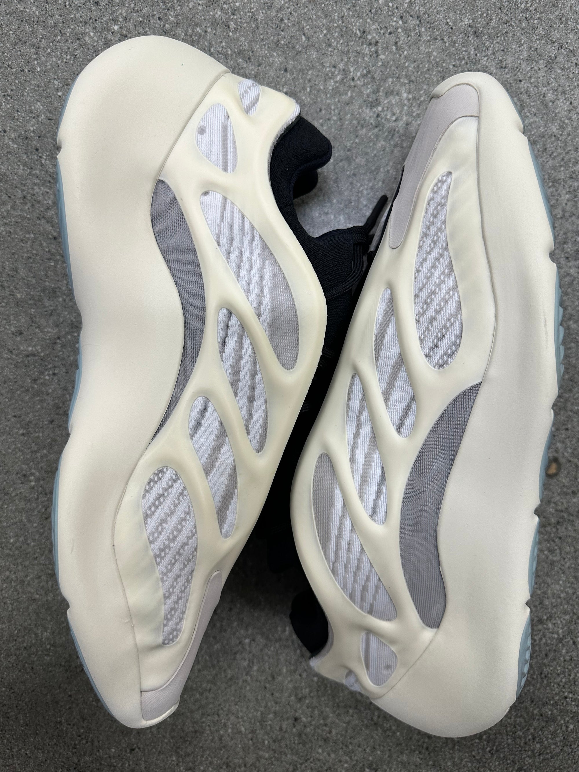 YEEZY 700 V3 AZAEL - SIZE 15 (WORN)