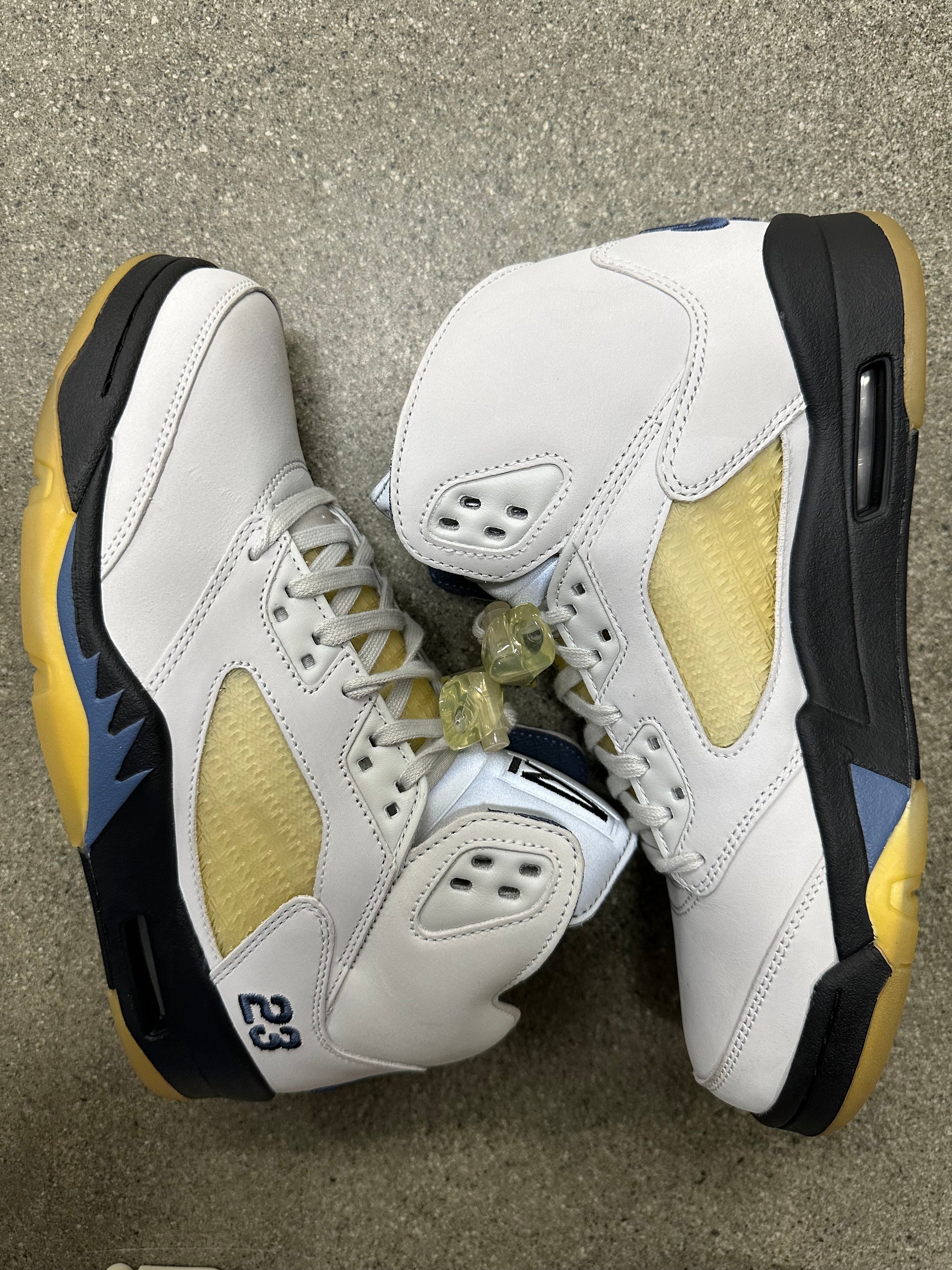 WMNS AIR JORDAN 5 A MA MANERE DAWN - SIZE W10.5 M9 (WORN) (SUPER CLEAN)