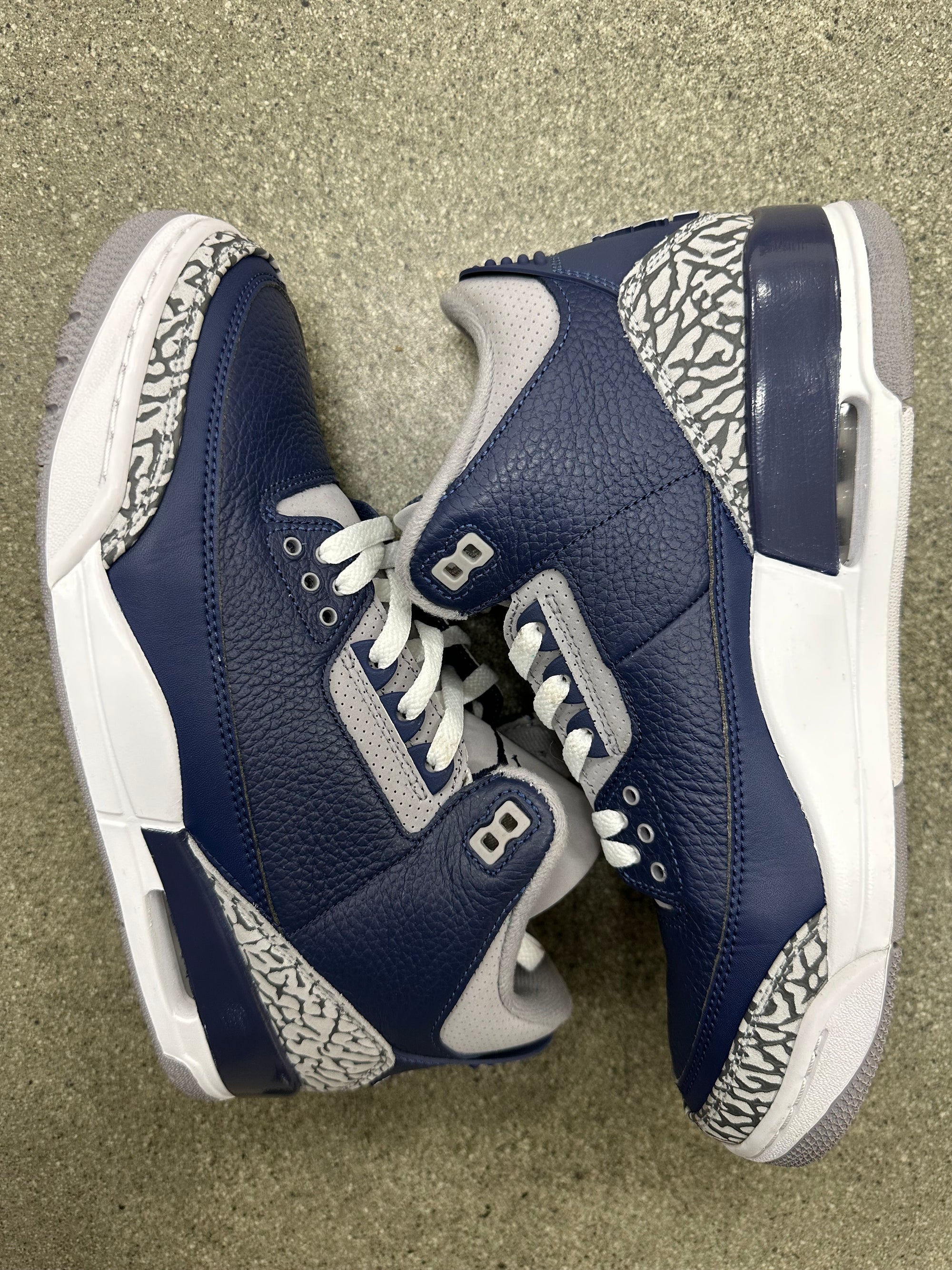 AIR JORDAN 3 GEORGETOWN - SIZE 9.5 (WORN) (SUPER CLEAN)