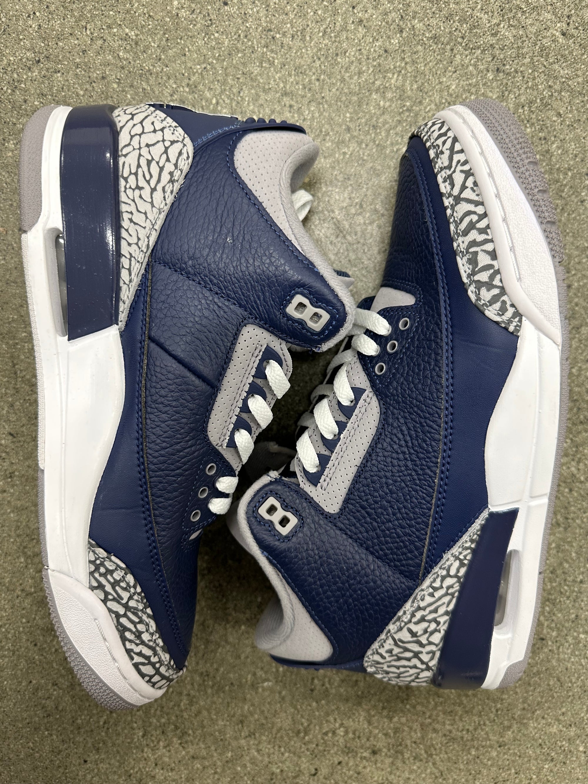 AIR JORDAN 3 GEORGETOWN - SIZE 9.5 (WORN) (SUPER CLEAN)