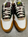 AIR MAX SUSAN - SIZE 8.5 (WORN)