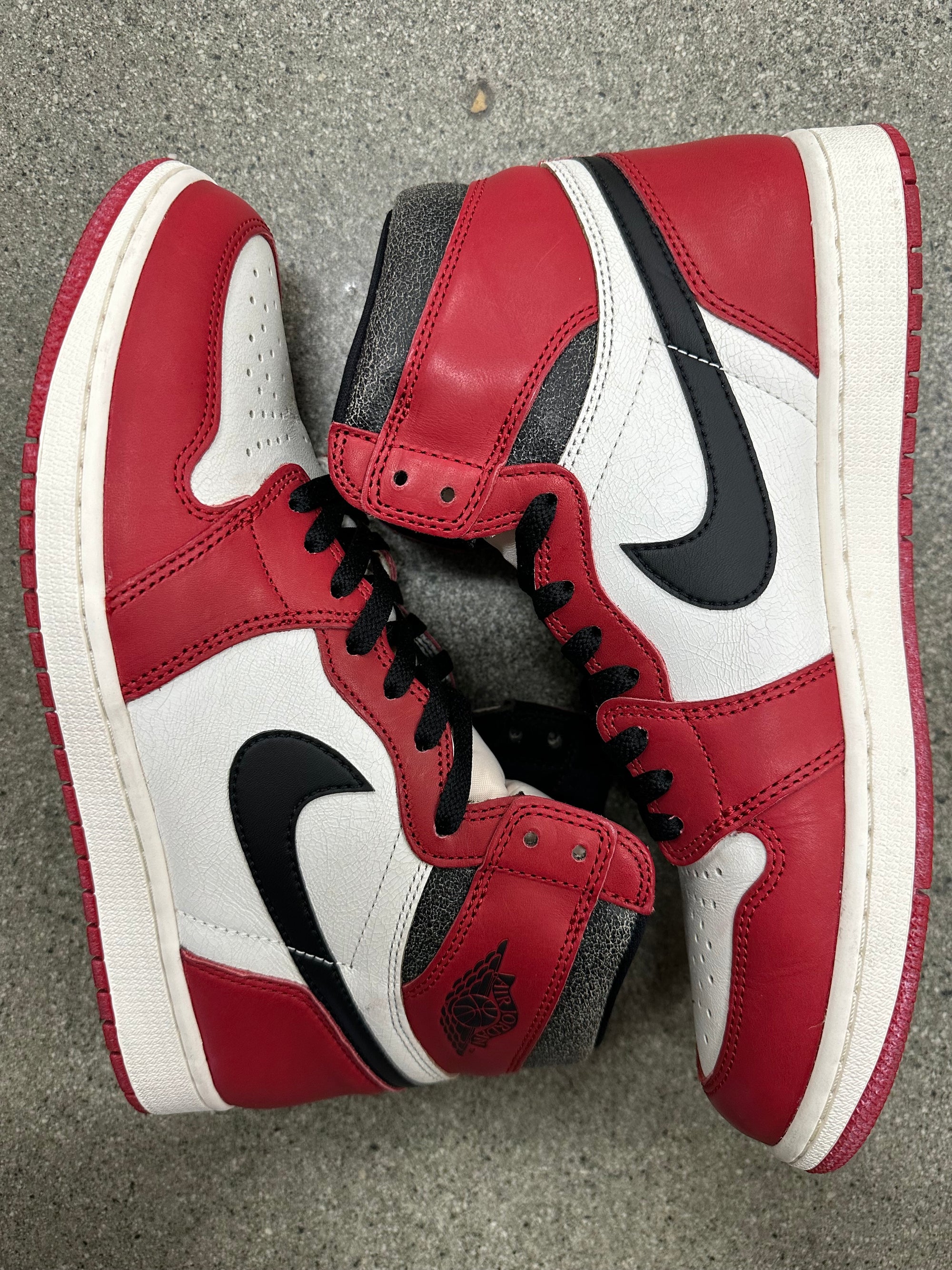 AIR JORDAN 1 LOST AND FOUND - SIZE 11 (WORN) (SUPER CLEAN)