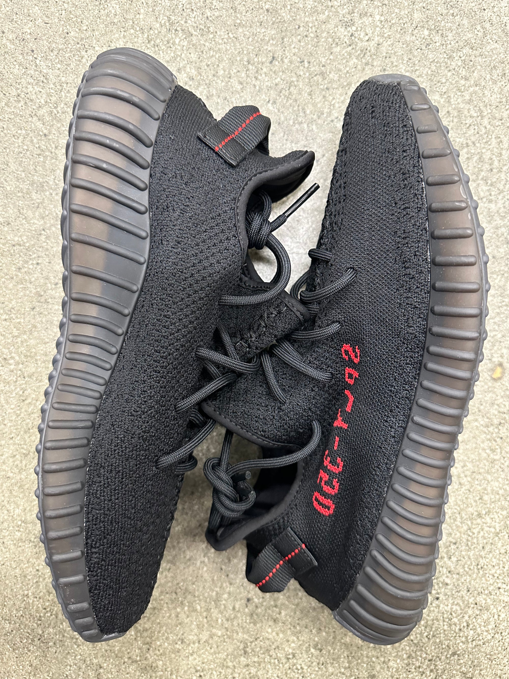 YEEZY BOOST 350 V2 BRED - SIZE 11 (WORN)