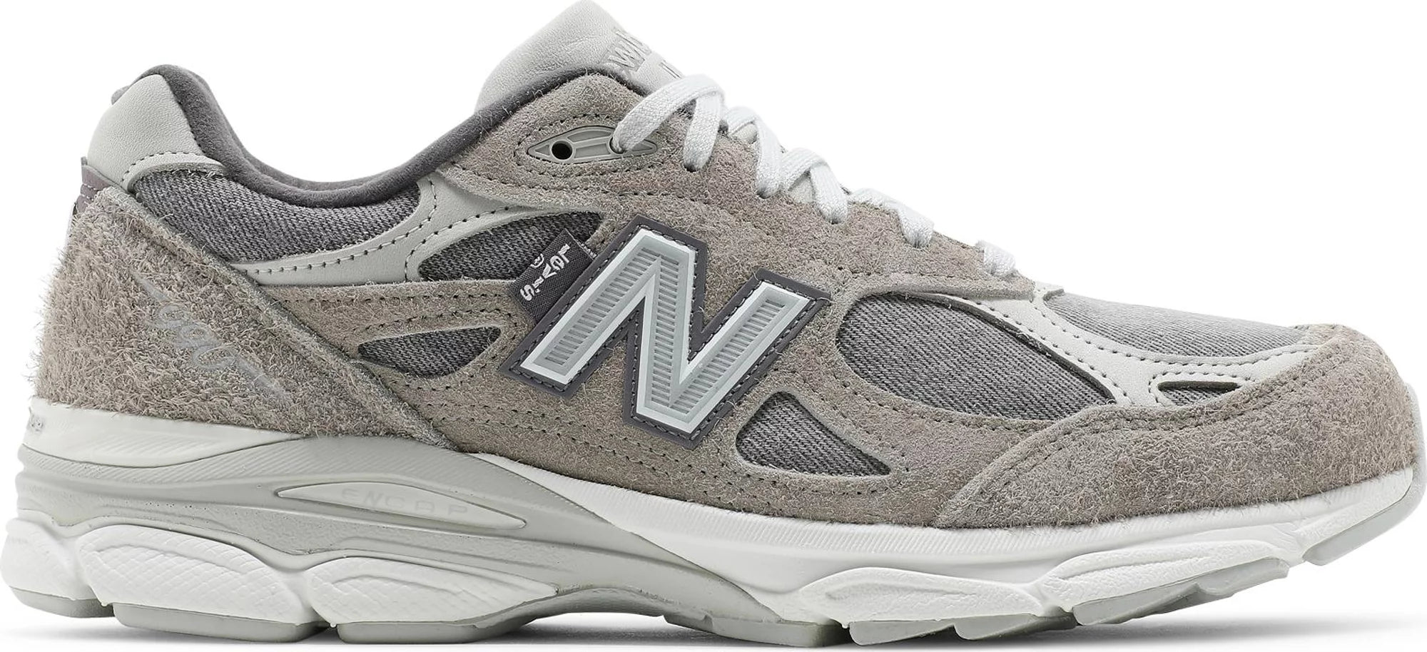 New Balance 990v3 &quot;LEVI&#39;S ELEPHANT SKIN&quot;