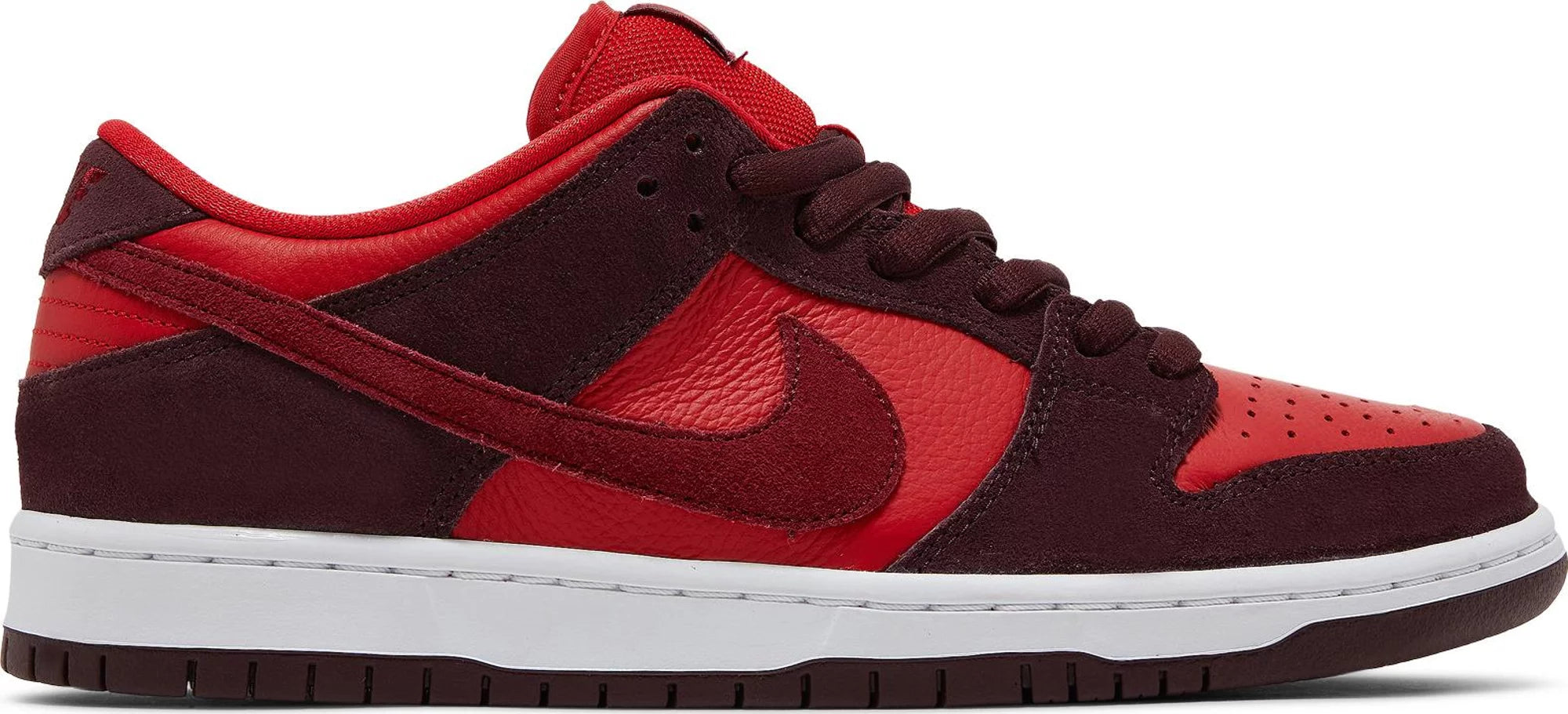 Nike SB Dunk Low Pro &quot;CHERRY&quot;