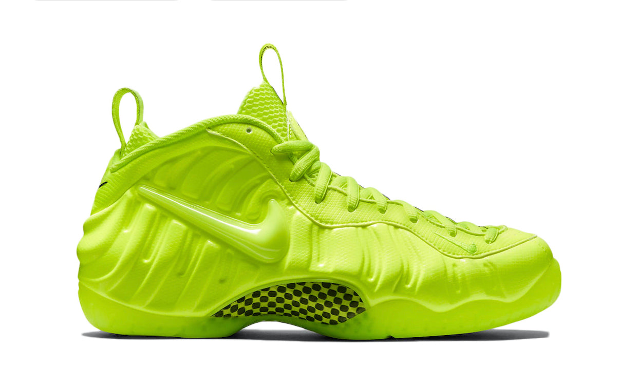 Nike Air Foamposite Pro &quot;VOLT&quot; 2021